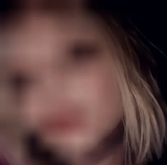 Chantal, 19