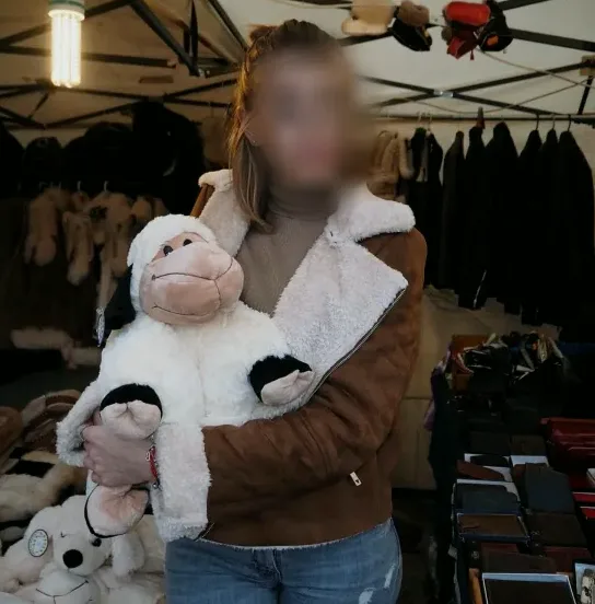 Cindy, 35