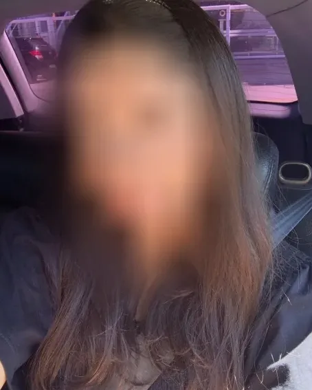 Esmee, 28