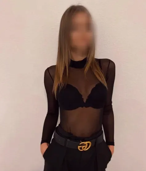 Evi, 36