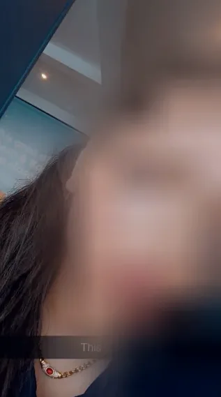 Hajar, 29
