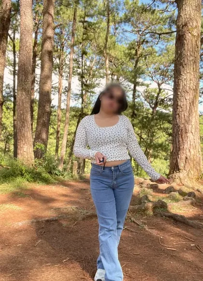 Hannah, 28