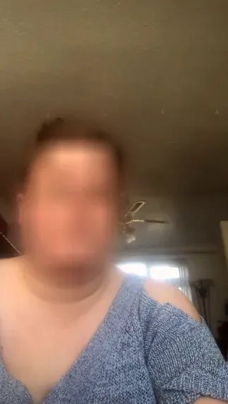 Sabine, 28
